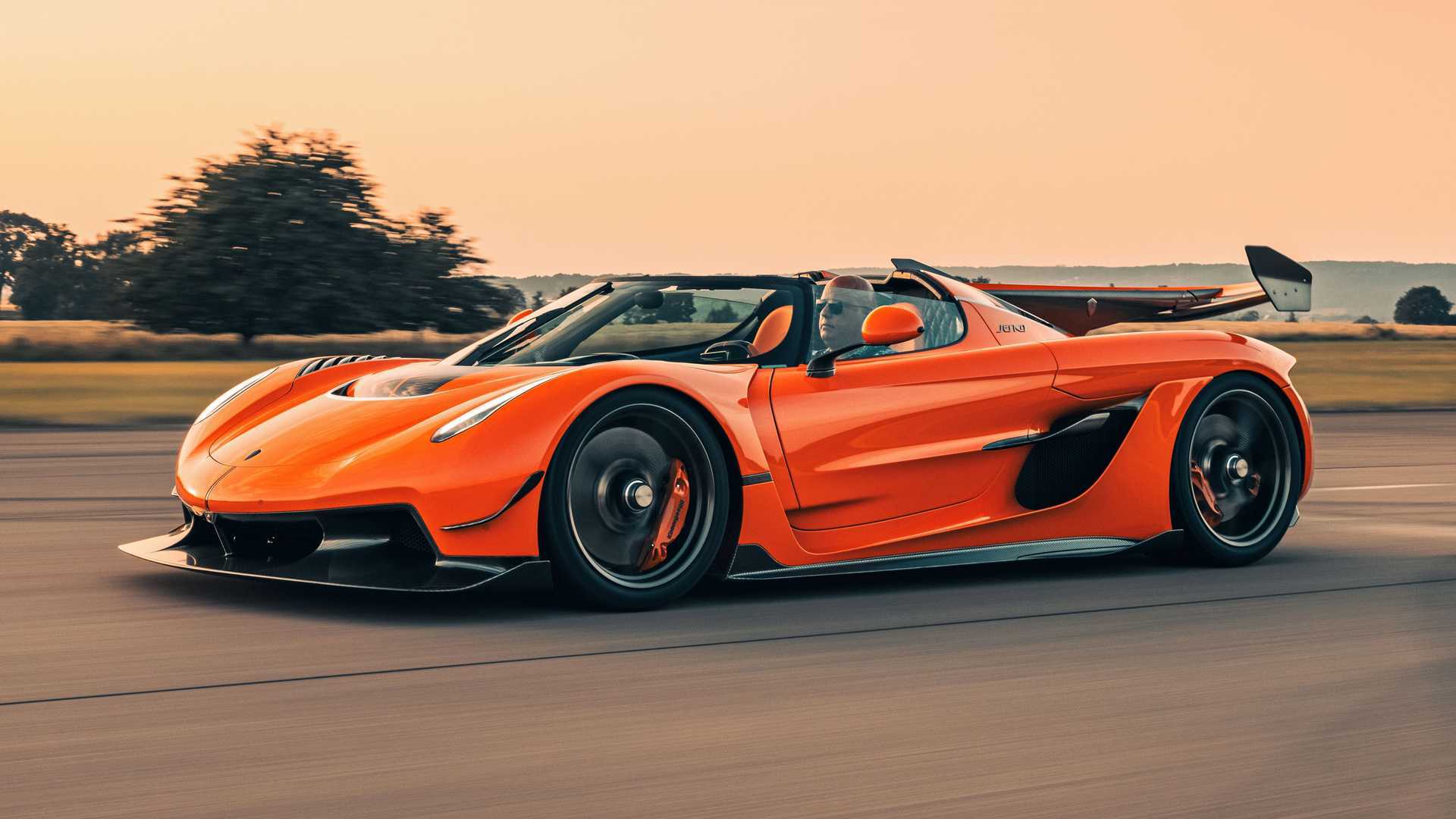 Harga Mobil Koenigsegg Jesko. Produksi Koenigsegg Jesko Mulai, Ditandai Prototipe Oranye Keren