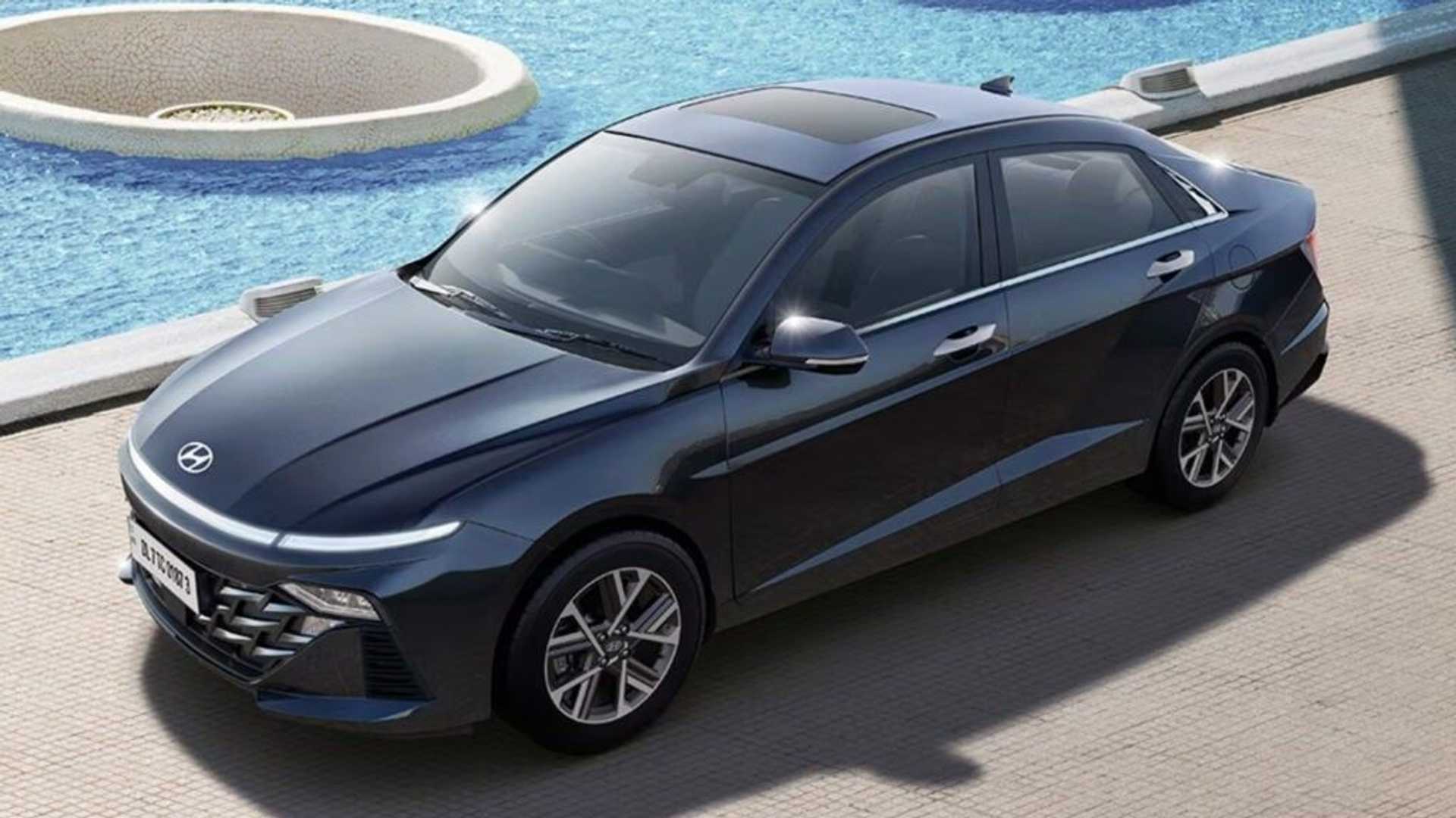 Hyundai Verna Vs Accent. Hyundai Verna 2023, Generasi Ke-6 Accent Debut sebagai Sedan