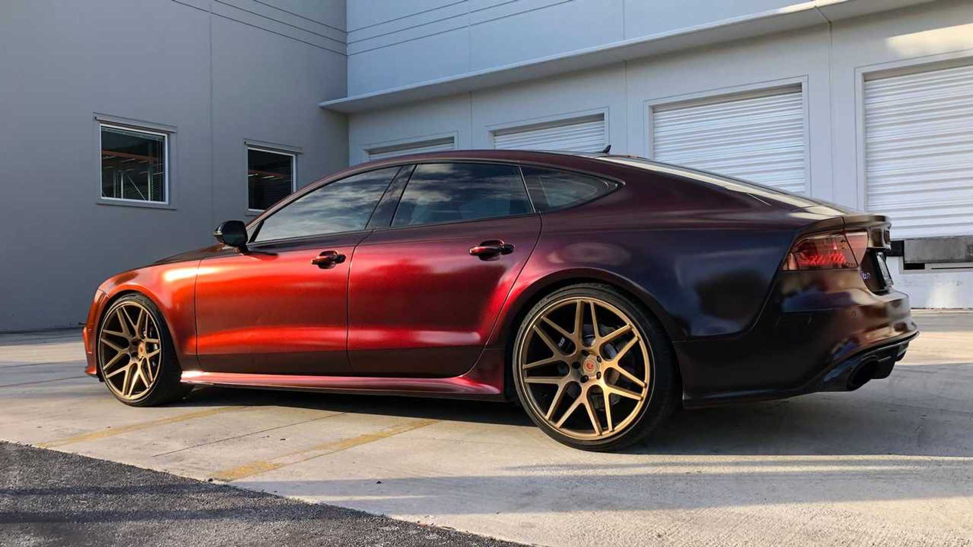 Modifikasi Mobil Warna Merah. Seperti Bunglon, Audi RS7 Ini Bisa Berubah Warna dari Merah ke