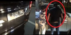 Cowok Keren Bawa Mobil. Viral Video Pria Bawa Mobil Ugal-ugalan,Berhenti di Jalan Ngamuk