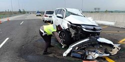 Gambar Mobil Pajero Sport. Melihat Spesifikasi Mobil Pajero Sport yang Ditumpangi Vanessa