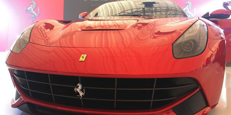 Harga Ferrari F12 Berlinetta. Ferrari F12 Berlinetta di Indonesia Nyaris Rp 10 Miliar