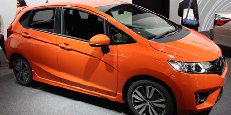 Harga Honda Jazz Fit Rs 2014. Hot! Honda Jazz RS 2014 Resmi Mengaspal!