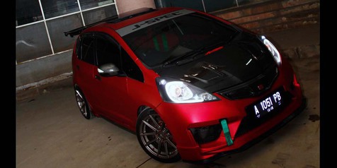 Foto Mobil Jazz Modifikasi. Modif Jazz RS, Gaya Street Racing dengan Pemanis Sunroof