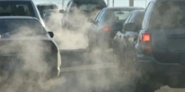 Penyebab Innova Diesel Berasap Hitam. Masih Baru, Tapi Mobil Diesel Kok Sudah Berasap Hitam?