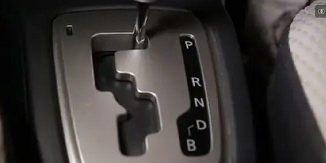 Fungsi D4 3 2 Pada Mobil Matic. Jangan Asal, Ini Panduan Lengkap Pengoperasian Mobil Matik