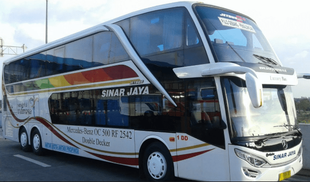 Interior Bus Sinar Jaya. Harga Tiket Bus Sinar Jaya