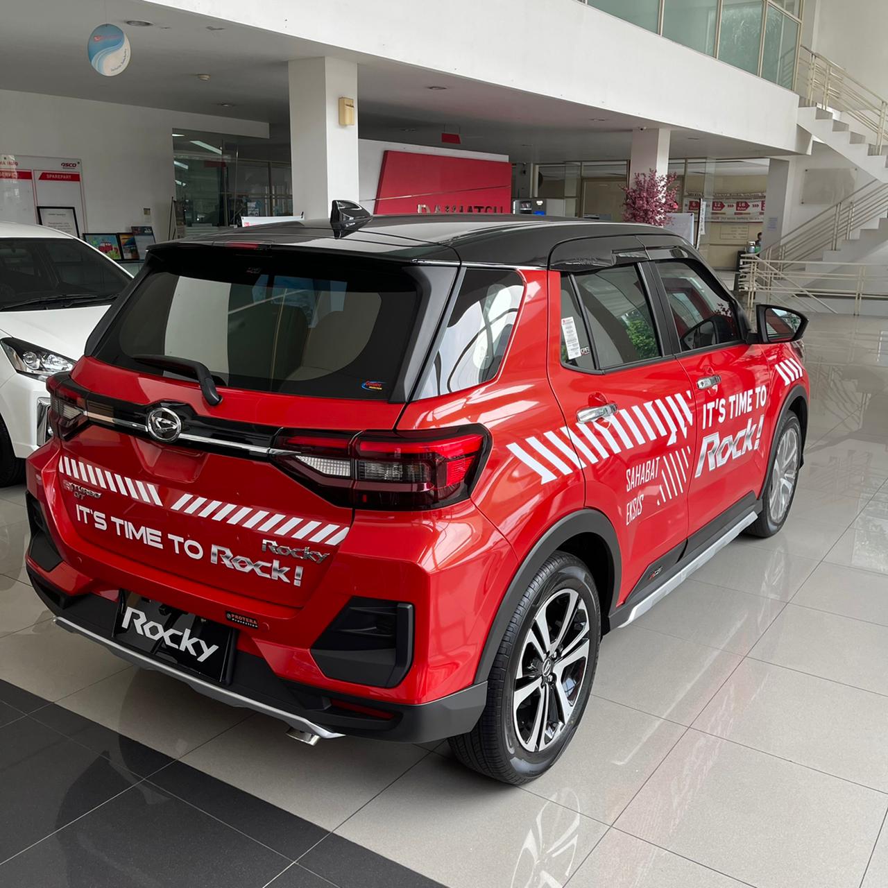 Simulasi Kredit Daihatsu Rocky. Paket Kredit Daihatsu Rocky Oktober 2022