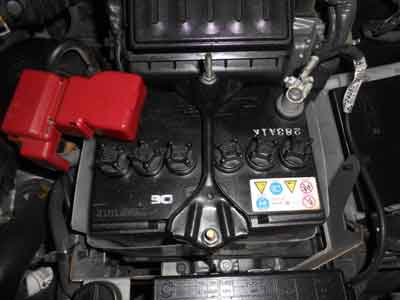 Cara Melepas Aki Grand Livina. Tips Cara Mengganti Aki Mobil yang Benar – Daun Ijo