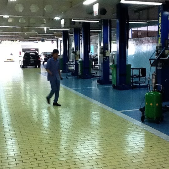 Honda Surabaya Center (pt. Istana Mobil Surabaya Indah). Honda Surabaya Center