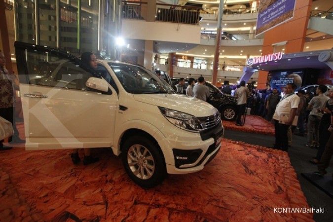 Harga Mobil Terios Bekas 2015. Cari Harga Mobil Bekas Daihatsu Terios 2014? Intip Banderol SUV