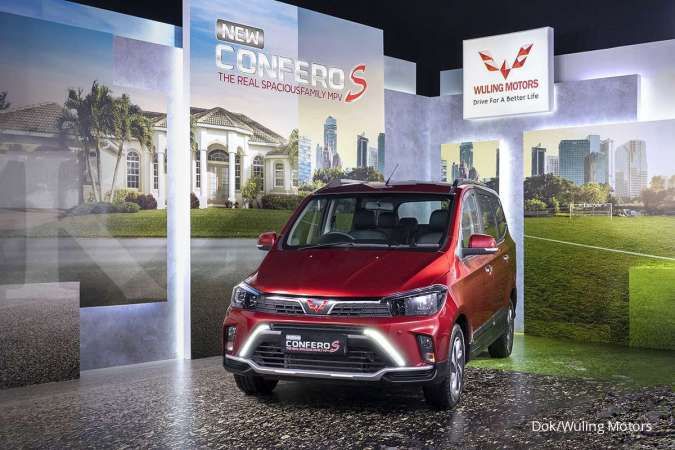 Head Unit Wuling Confero S. Varian baru dipasarkan, harga mobil New Wuling Confero S hanya