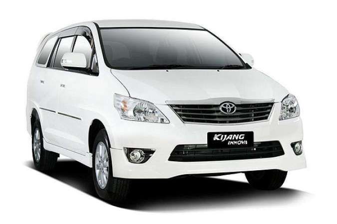 Harga Mobil Innova Tahun 2011. Harga mobil bekas Toyota Kijang Innova generasi ini sudah murah