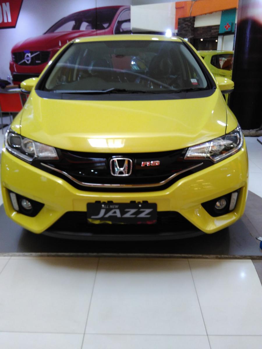 Harga Honda Jazz 2005 Warna Kuning. Honda new jazz RS warna kuning