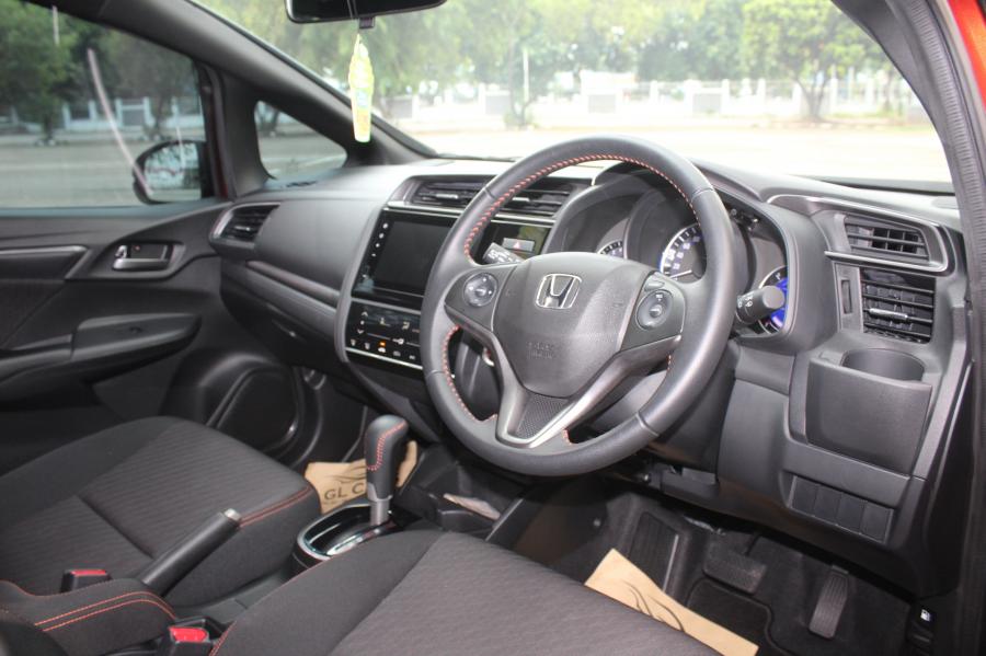 Honda Jazz Rs Cvt 2020. HONDA JAZZ RS CVT ORANGE 2020 TWO TONE