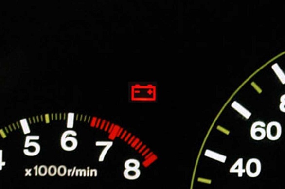 Temperatur Mobil Naik Turun. 4 Hal yang Bikin Temperatur Mobil Naik Secara Tiba-tiba