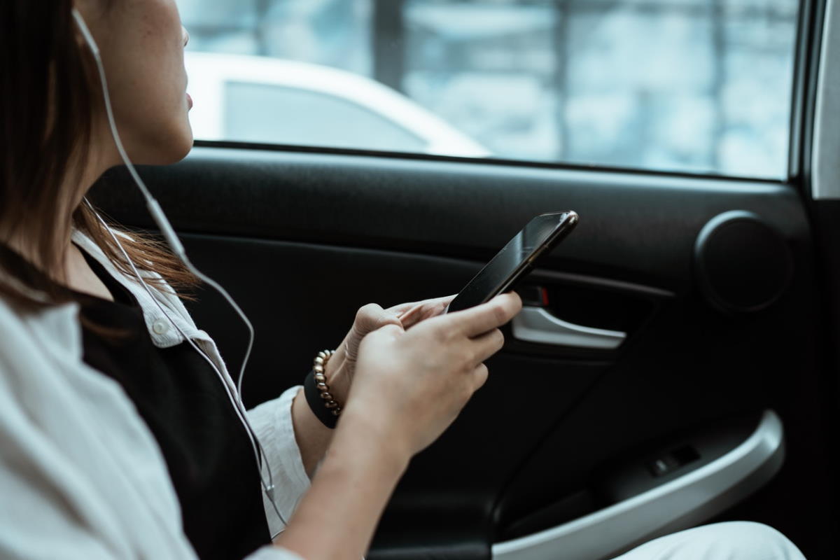 Bengkel Ban Mobil Terdekat. Tips Memilih Bengkel Ban Mobil Terdekat Lewat Gawai Saat Mudik