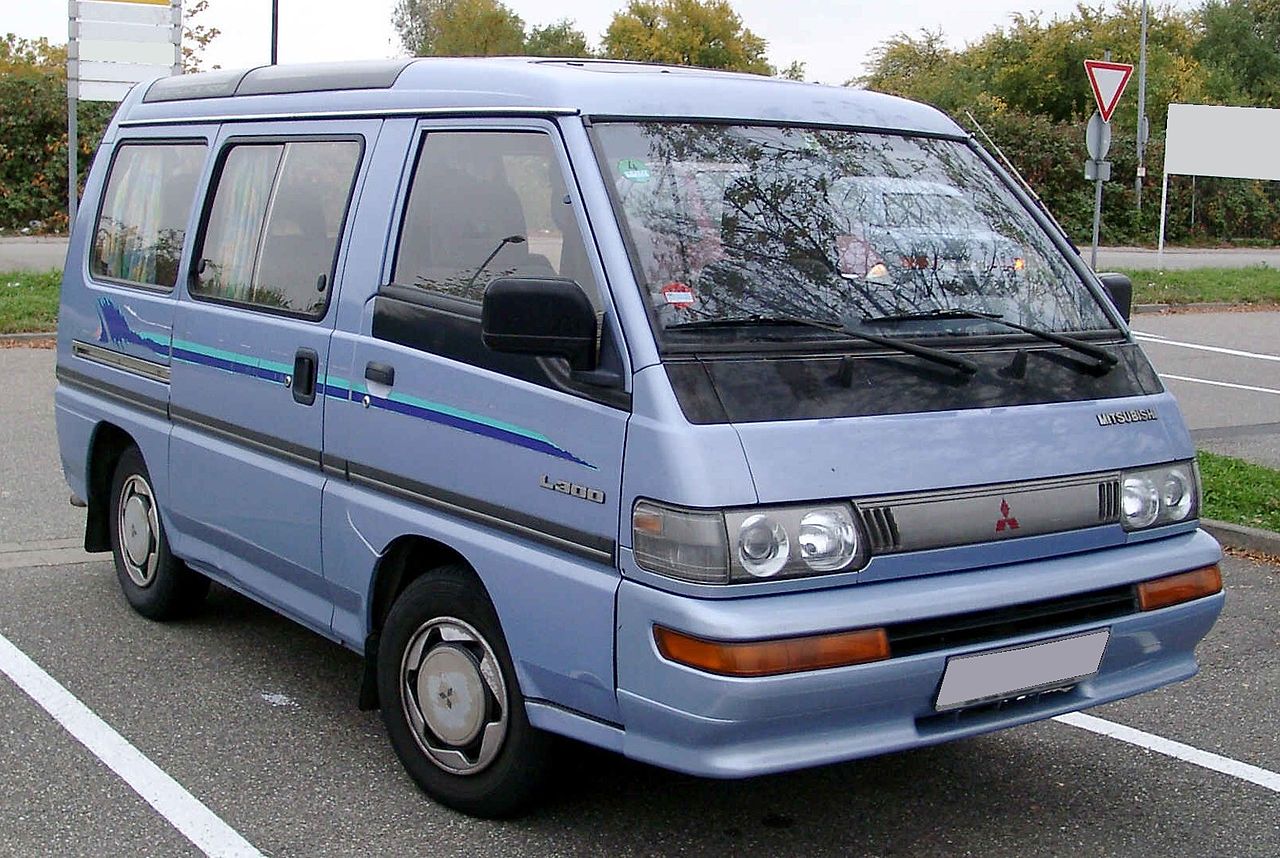 Apa Kelebihan Dan Kekurangan Mobil L300 Solar. Mitsubishi L300 Minibus Legenda Angkutan Indonesia