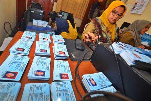 Beli Kendaraan Di Luar Domisili. E-KTP Bakal Bisa Digunakan Beli Kendaraan di Luar Domisili