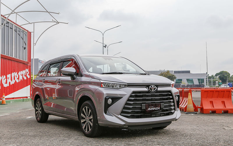 Mobil Avanza Veloz Terbaru. Harga Toyota Avanza dan Veloz Januari 2022, Naik Rp21 Juta