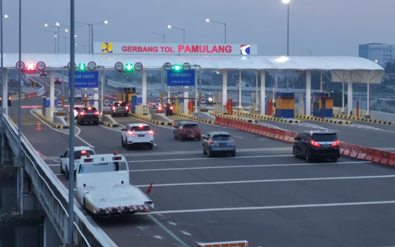 Bayar Tol Pakai Kartu. Akhir Tahun ini Bayar Tol Tidak Perlu Pakai Kartu, Cukup Pakai