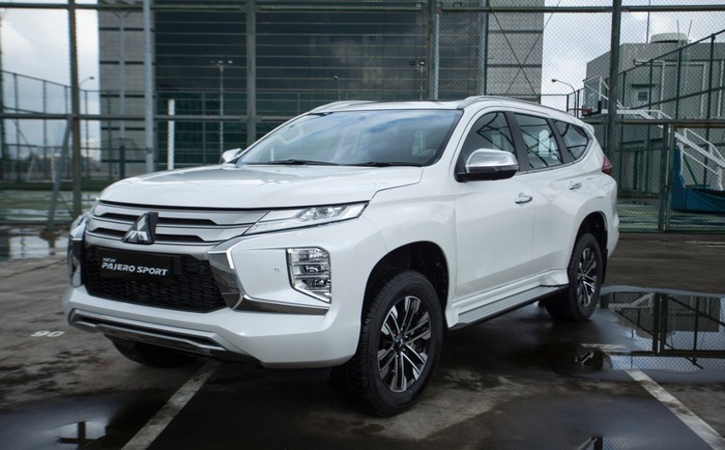 Cara Mengemudi Pajero Sport Matic Bagi Pemula. Ditawarkan Hingga Rp738 Juta, Apa Keunggulan New Pajero Sport?