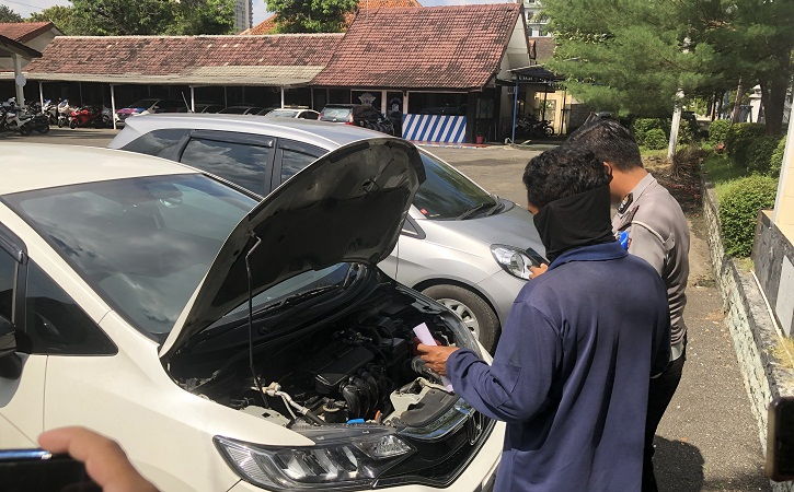 Di Mana Letak Nomor Rangka Dan Nomor Mesin Honda Jazz. Viral Honda Jazz Nge-Drift di Simpang Jensud Solo, Pengemudi