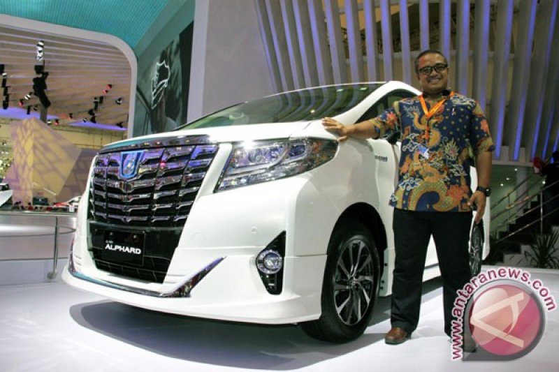 Konsumsi Bahan Bakar Alphard. Alphard Hybrid, lebih mewah, lebih ramah