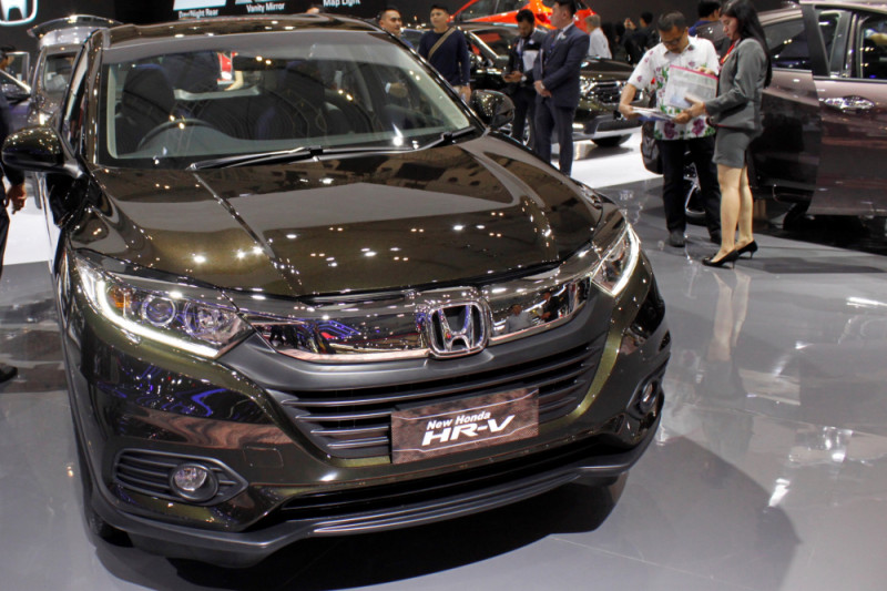 Hrv Warna Modern Steel Metallic. Honda HR-V punya wajah baru