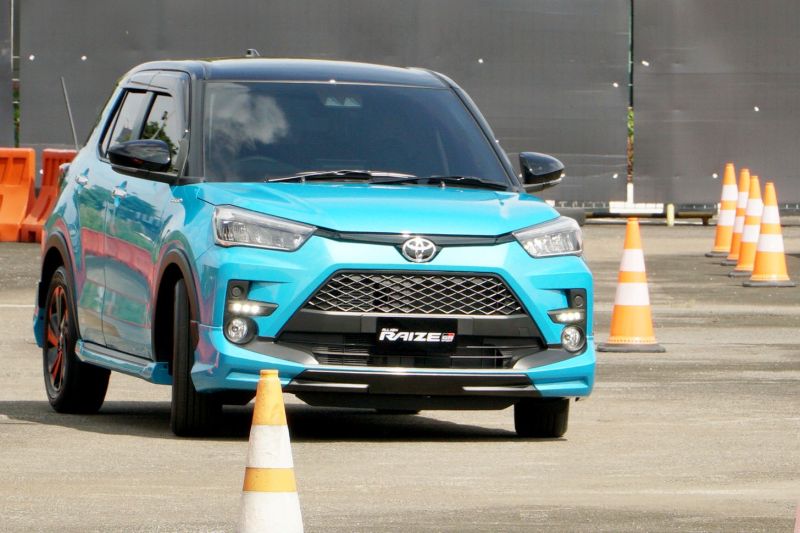 Toyota Raize Harga Dan Spesifikasi. Ini spesifikasi dan harga Toyota Raize di Indonesia