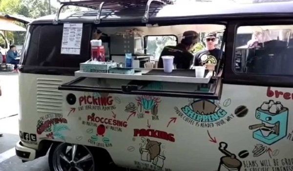 Usaha Keliling Pakai Mobil. Yuk Intip 10 Ide Jualan Pakai Mobil yang Menguntungkan