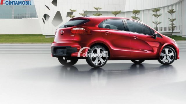 Gambar Mobil Kia Rio. Review KIA Rio 2017 City Car Sporty dari Negara Ginseng,