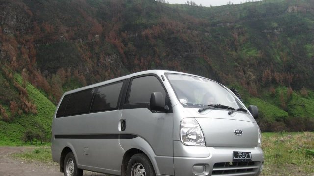 Harga Kia Travello Bekas. Review KIA Travello 2006: Paket Lengkap Untuk Pebisnis Travel