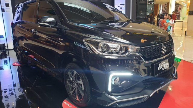 Perbedaan Ertiga Gx Dan Sporty. Apakah Hanya Tampilan? Ini Beda Suzuki Ertiga GX dan Suzuki