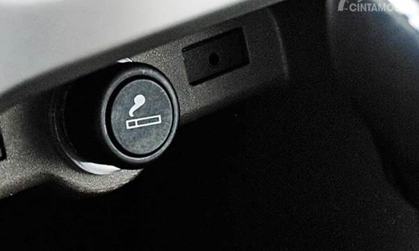 Cara Memasang Lighter Di Mobil. Mengetahui Fungsi Lighter Mobil, Si Bulat Hitam yang Bermanfaat