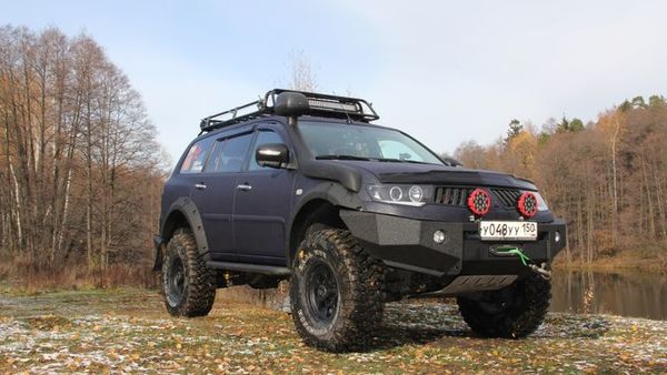 Cara Meninggikan Mobil Hilux. Aplikasi Lift Kit Yang Aman Untuk SUV dan D-Cab, Suspension Lift
