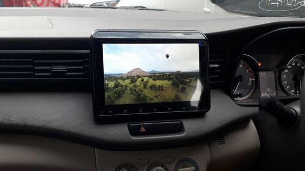 Spesifikasi Head Unit Ertiga Original. Upgrade Audio Suzuki Ertiga GL 2019, Mulai Dari Rp 1,5 Jutaan!