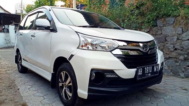 Harga Daihatsu Xenia Bekas Di Jogja. Jual mobil bekas murah Daihatsu Xenia R SPORTY 2017 di DIY