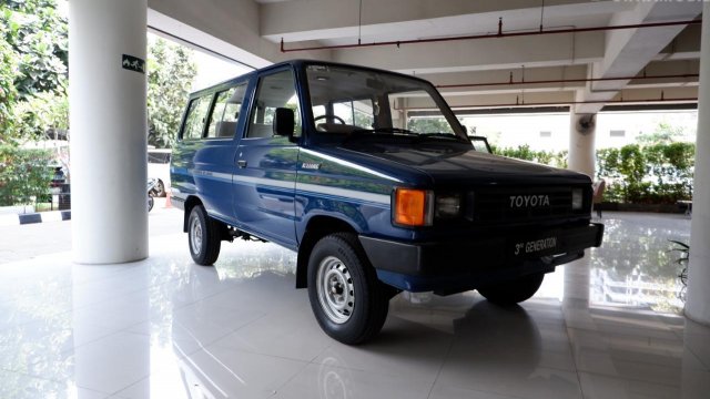 Gambar Mobil Kijang Lama. Review Toyota Kijang Super 1986