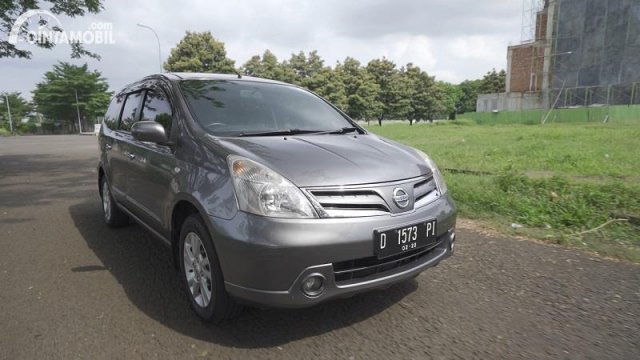 Spesifikasi Grand Livina 2012 Manual. Review Nissan Grand Livina 1.5 XV 2012: Pilihan Low MPV Terbaik