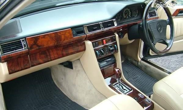 Cara Membuat Wood Panel Mobil. Ini Cara Membersihkan Interior Mobil Panel Kayu dan Plastik Saat