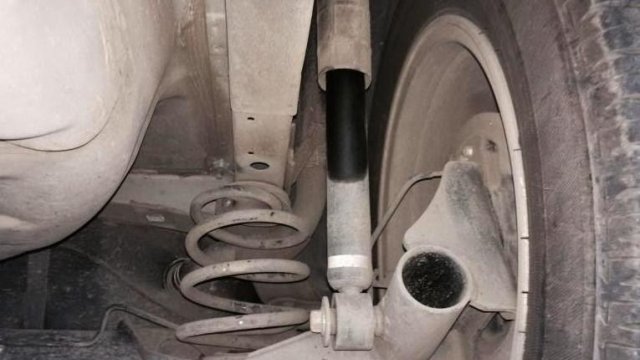 Cara Mengganti Shockbreaker Depan Suzuki Carry. Mengenali Tanda dan Cara Memperbaiki Shockbreaker Depan Mobil