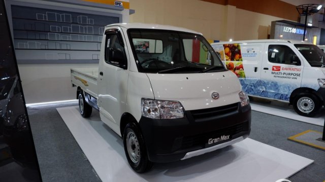 Gambar Pick Up Grand Max. Review Daihatsu Gran Max Pick Up 1.5L 2007: Lawan Sejati Suzuki