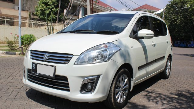 Harga Mobil Bekas Ertiga Gx Matic 2013. Jual Mobil Bekas Suzuki Ertiga GL Matic 2013 Putih di DKI Jakarta