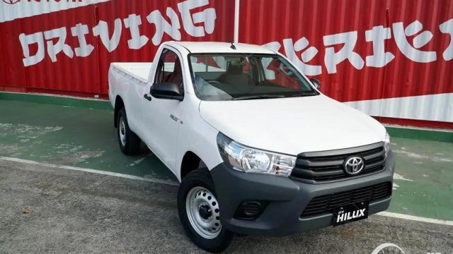 Harga Toyota Hilux Pick Up. Review Toyota Hilux Pick Up 4x4 Diesel 2020: Jagoan Di