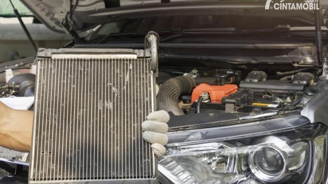 Sistem Kerja Radiator Mobil. Mengenal Fungsi, Komponen dan Cara Kerja Radiator Mobil