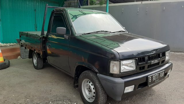 Isuzu Panther Pick Up 2021. Isuzu Panther Pick Up TURBO Tahun 2016 HItam 4468502