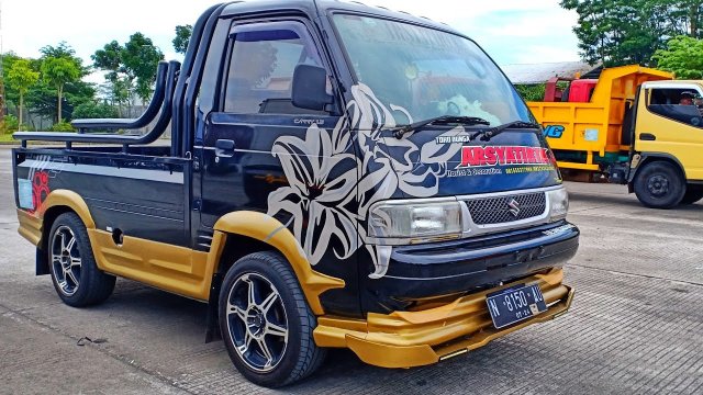 Mobil Pick Up Keren. Pilihan Modifikasi Stiker Mobil Pick Up yang Terlihat Keren