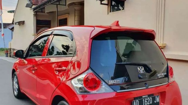 Harga Honda Brio Satya E 2015 Bekas. Honda Brio 2015