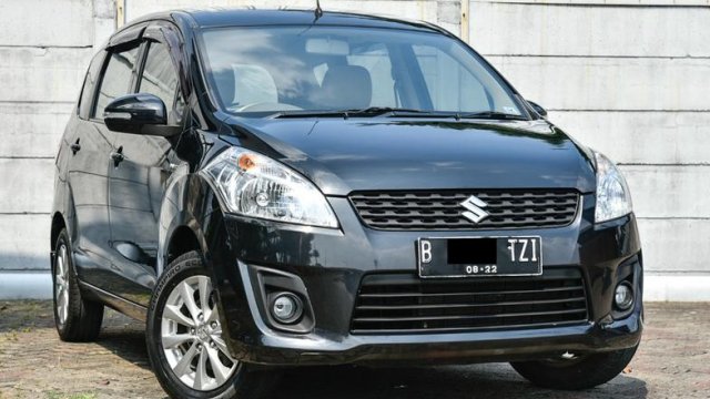 Harga Mobil Ertiga Seken 2012. Mobil Ertiga 2012 bekas